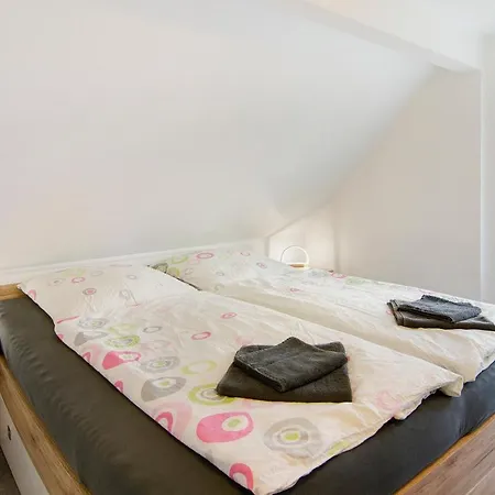 Schmitz Apartment
