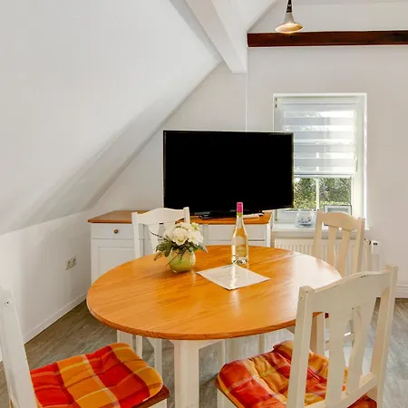 Schmitz Apartment